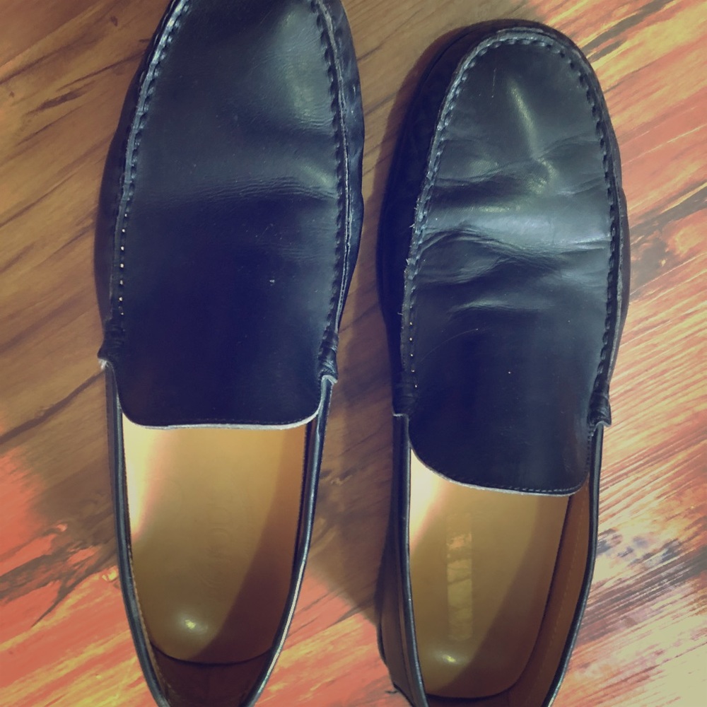 • TOD’S black dress shoes •